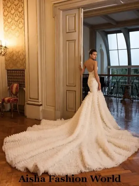 Beautiful AFW coral Wedding Dress