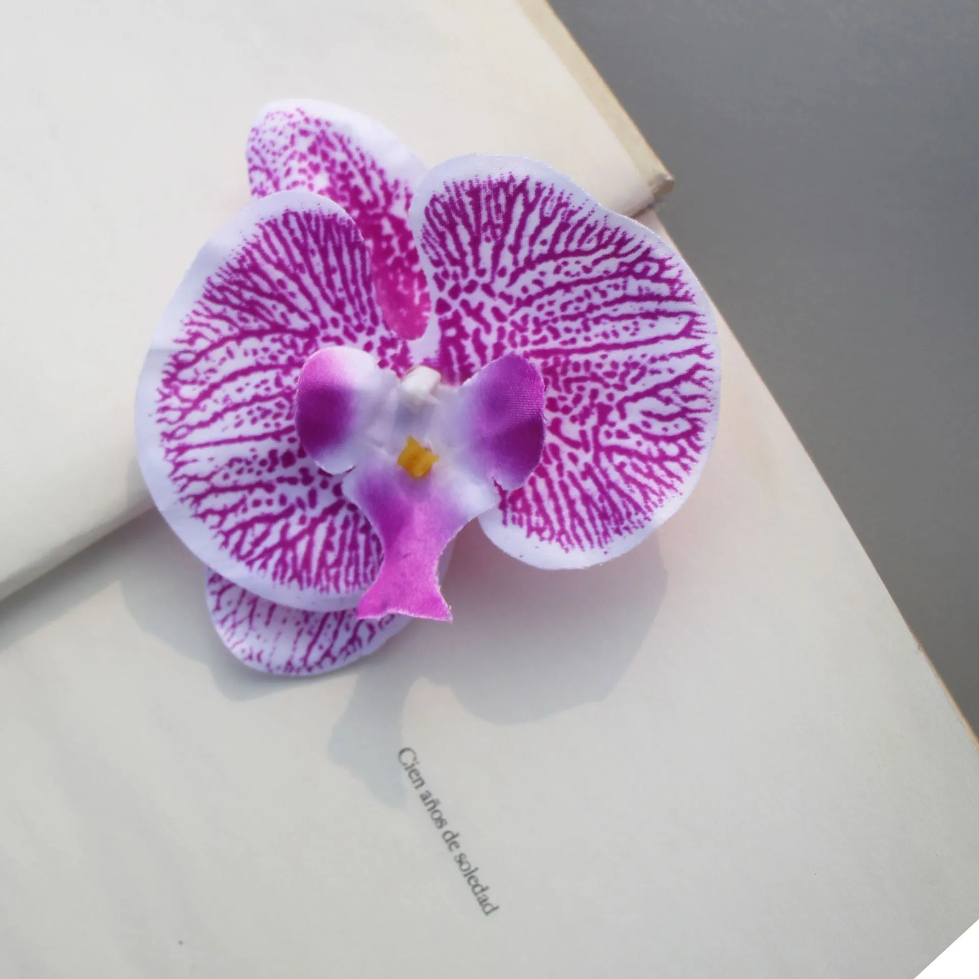 Bulk 20Pcs Artificial Flower Heads Phalaenopsis Butterfly Orchid Heads for Cake Crafts Wholesale