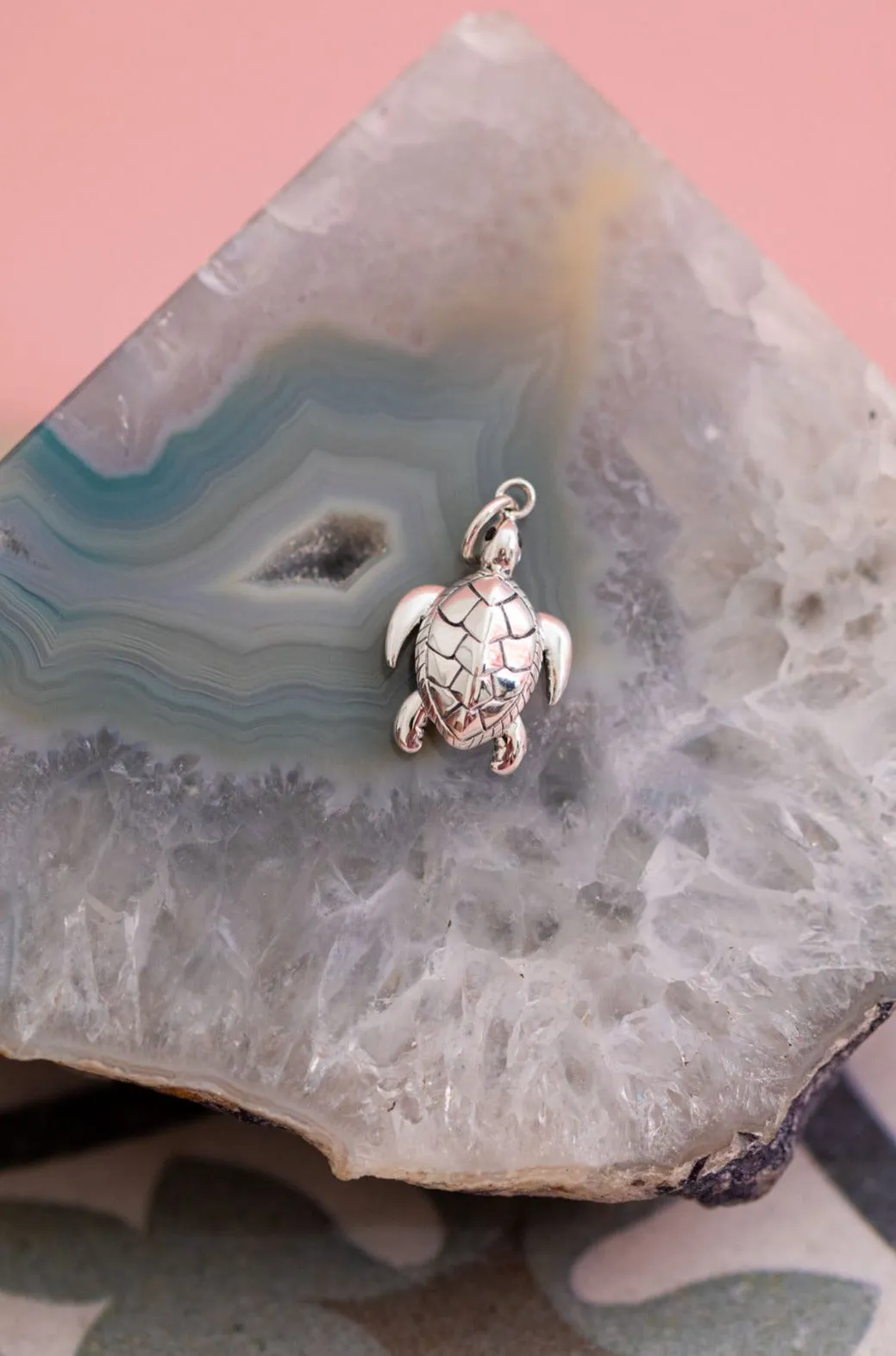 Leon The Turtle Pendant