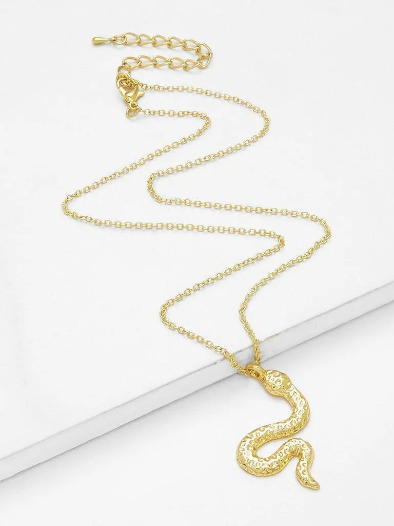 Metal Snake Pendant Chain Necklace