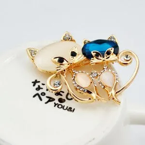 Vintage Women Cat Jewellery Crystal Brooch